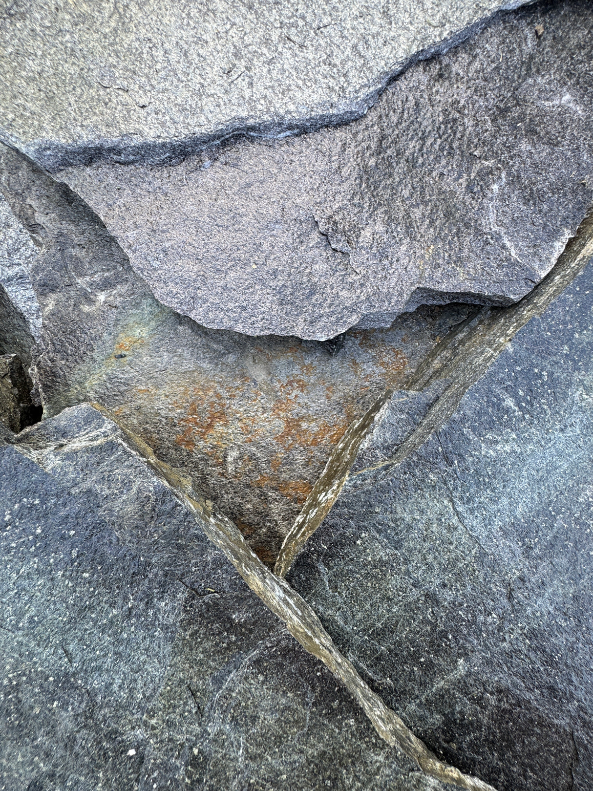 shiny silver flagstone with natural texture