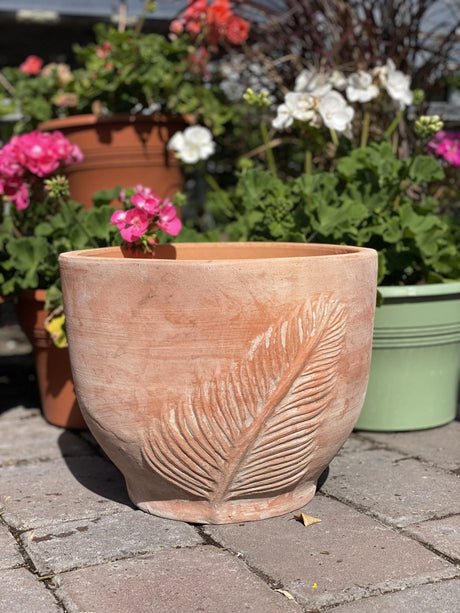 Clay Leaf Round Pot