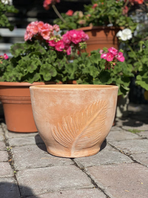 Clay Leaf Round Pot