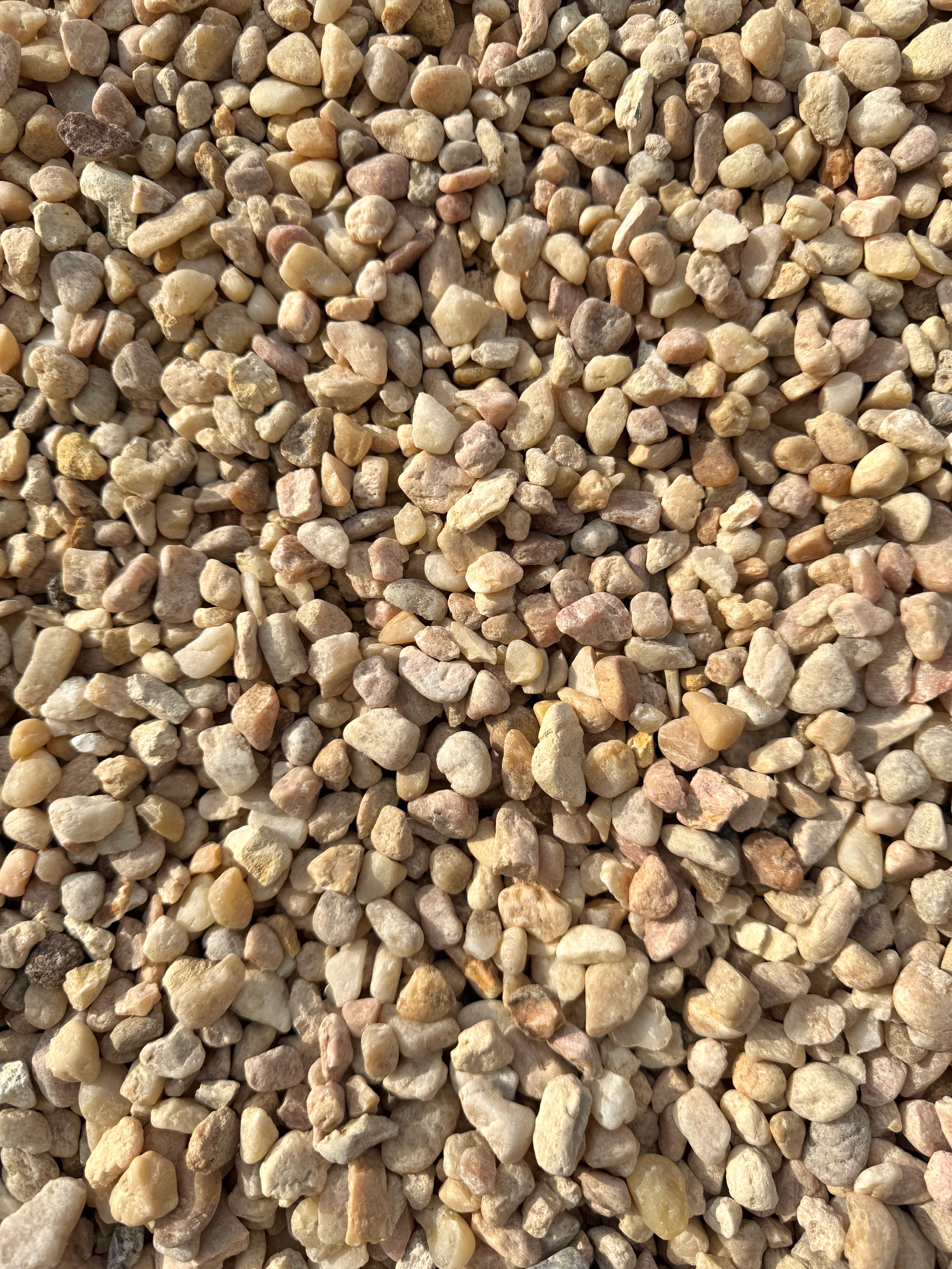 Pea Gravel White – Liberty Landscape Supply
