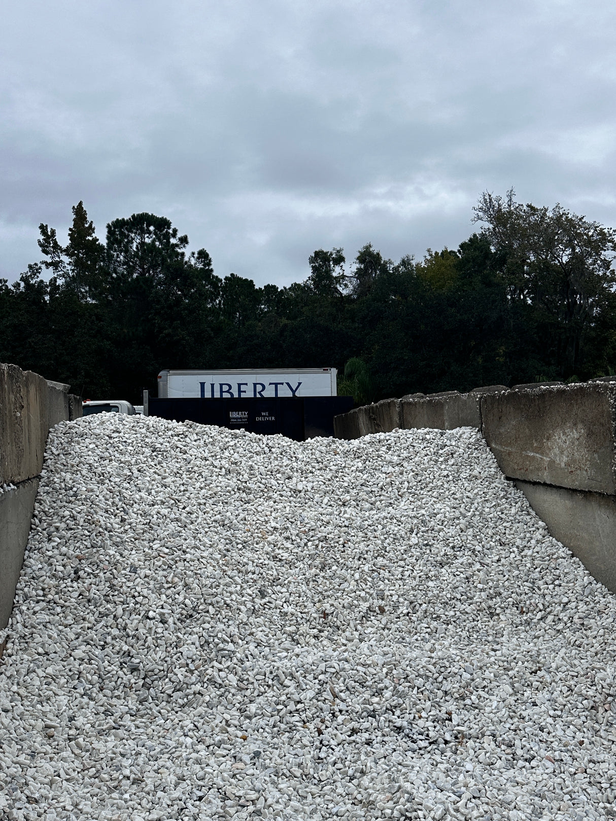 white marble chips for sale in bulk and bags at Liberty